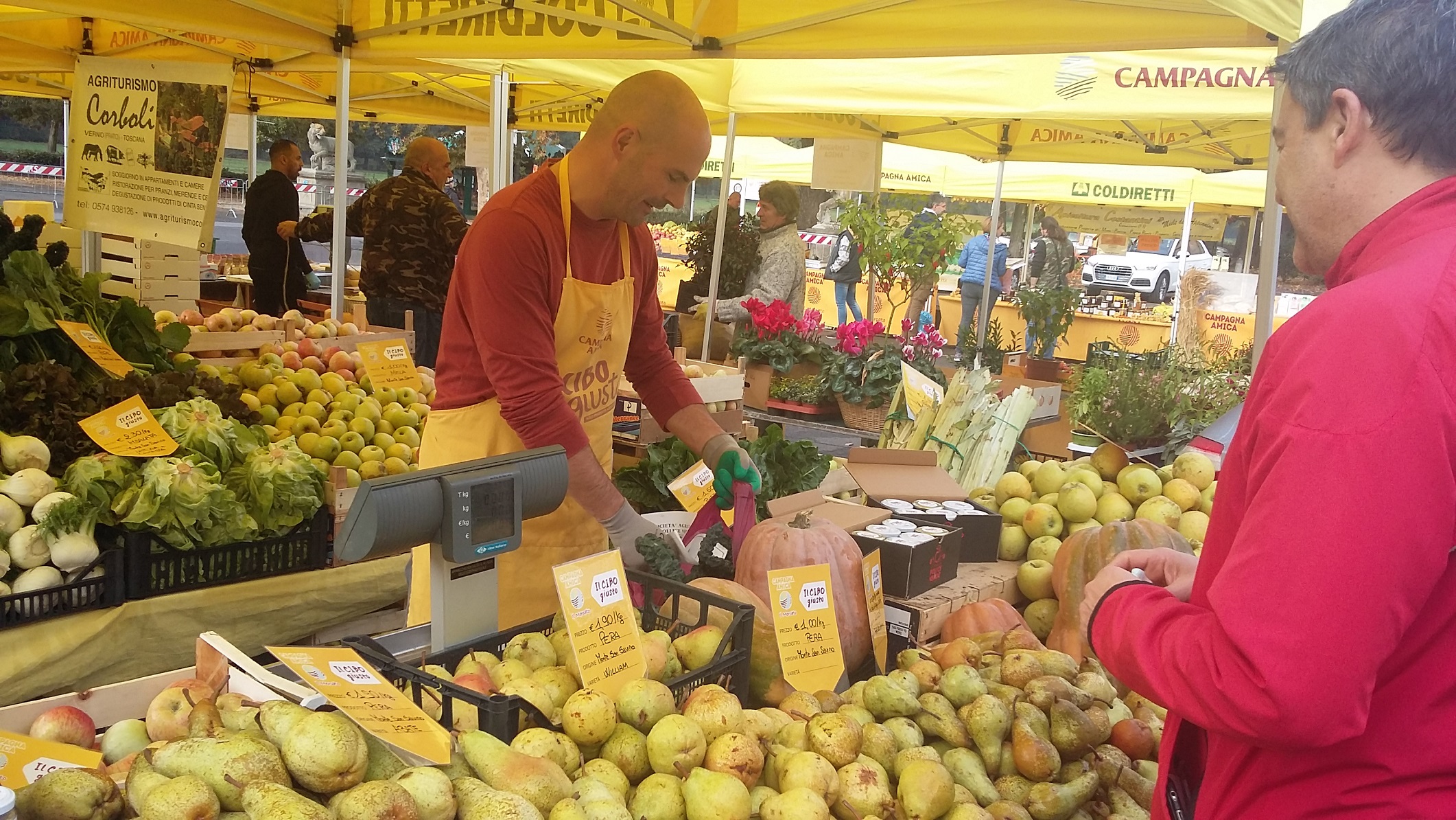 Mercato Agroalimentare di Piazza Omegna