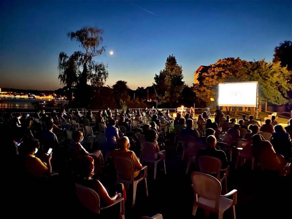 Esterno Notte - Cinema - Proiezione 17