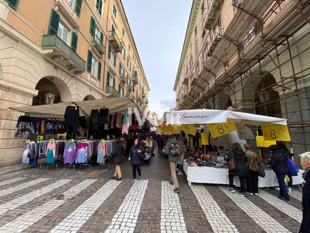 Mercato Settimanale del Lunedì a Savona