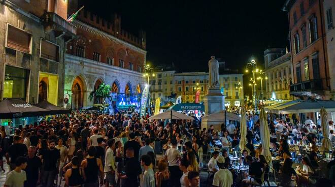 Venerdì Piacentini: Shopping & Live Music